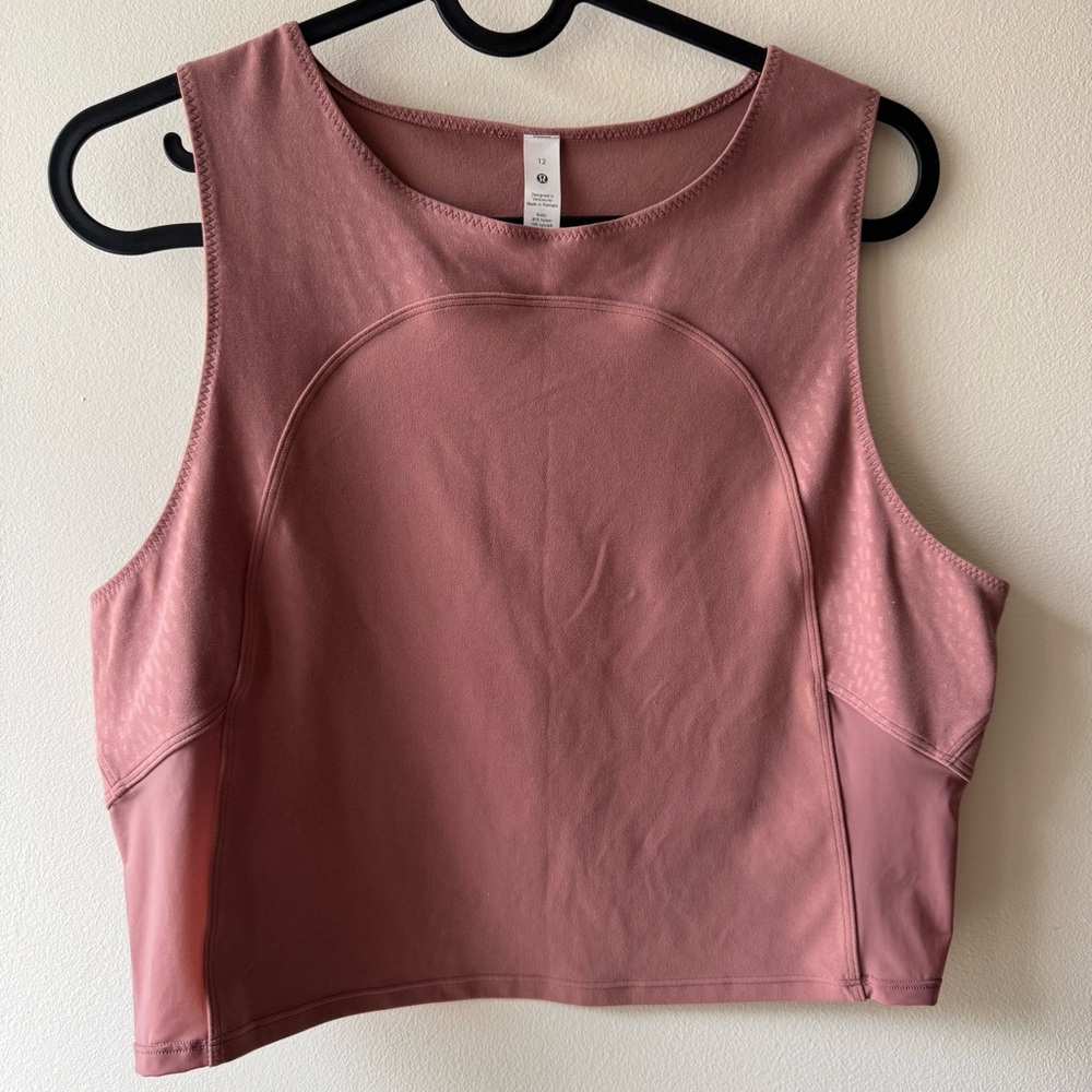 LULULEMON blush pink jewel emboss cropped yoga tank Spiced Chai